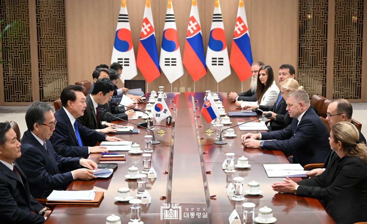 Latvian President Champions Closer Ties With South Korea