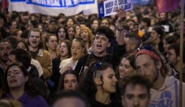 Thousands in Barcelona, Spain, protest high rents, housing crunch