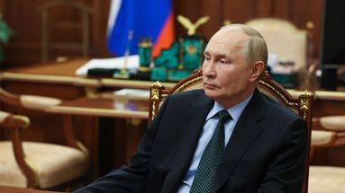 Recours à l'arme nucléaire : faut-il s'inquiéter du nouveau décret de Vladimir Poutine ?