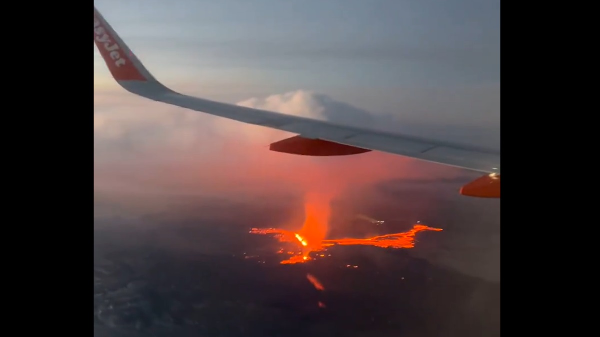 Stunning live volcano visuals captured by passenger through flight window in Iceland