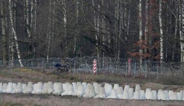 Poland's prime minister visits defensive fortifications on border with Russia