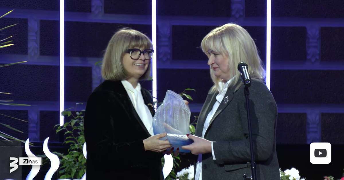Pirmo reizi pasniedz “Latvijas gada skolotājs” balvu