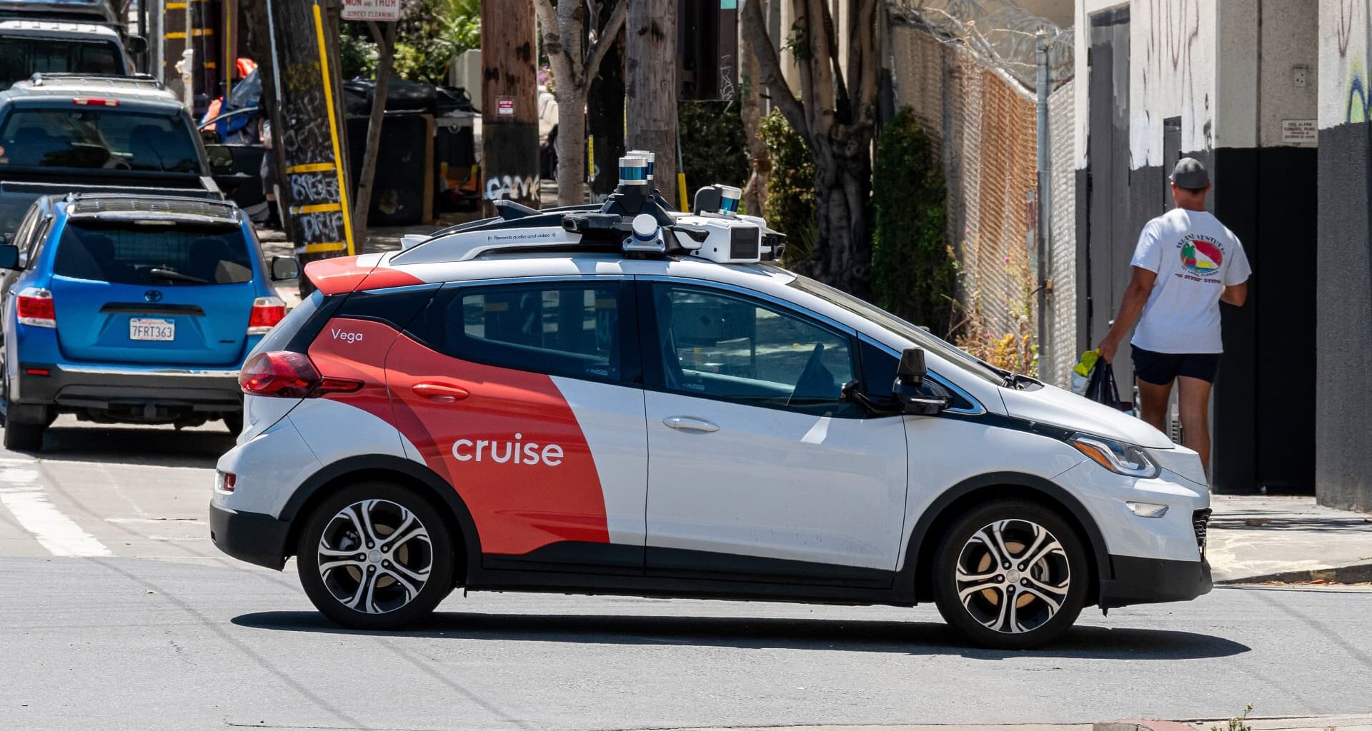 GM’s Cruise robotaxi business is latest growth initiative to falter