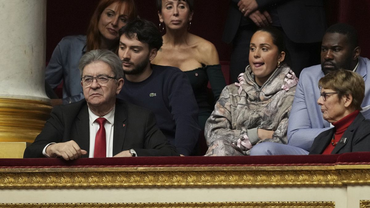 Who will be France's next PM? Left-wing at odds after Macron meets with Socialists