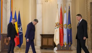Ρουμανία: Ορκίστηκε η νέα φιλοευρωπαϊκή κυβέρνηση- Δεν την αναγνωρίζει η αντιπολίτευση
