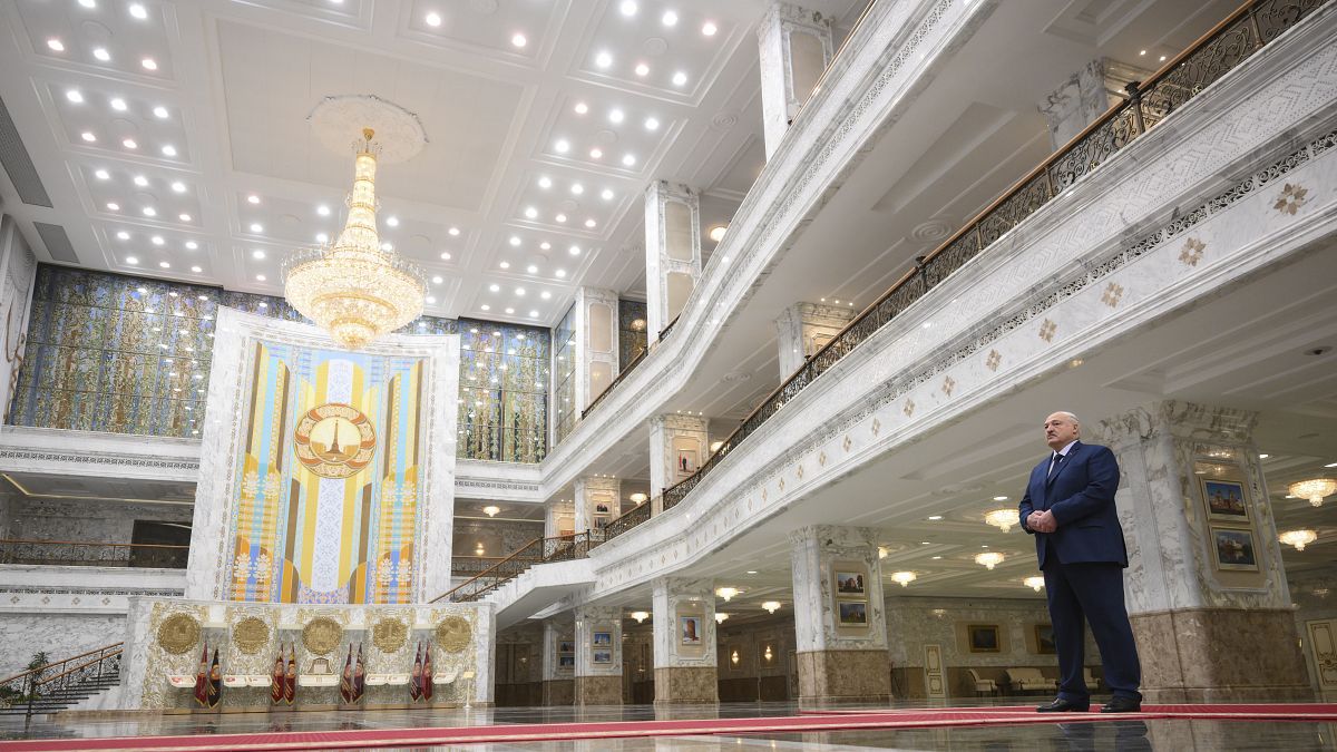 Seven journalists arrested in Belarus in crackdown ahead of presidential election