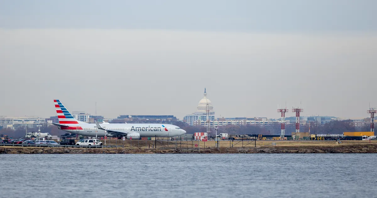American Airlines peatas tehnilise probleemi tõttu tunniks kõik oma väljuvad lennud