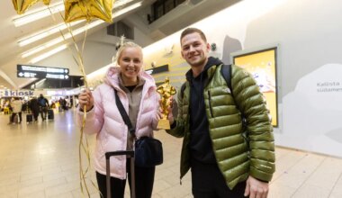 GALERII ⟩ Aasta võistkonnale anti lennujaamas üle kuldne Kristjan