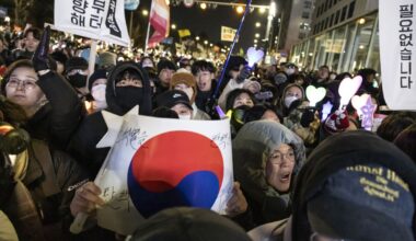 Traders Brace for More Volatility on Korea’s Political Stalemate