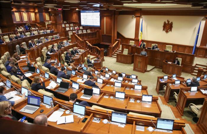 Vote of no confidence in Moldova: Threat of an energy crisis and political consequences – INTERVIEW