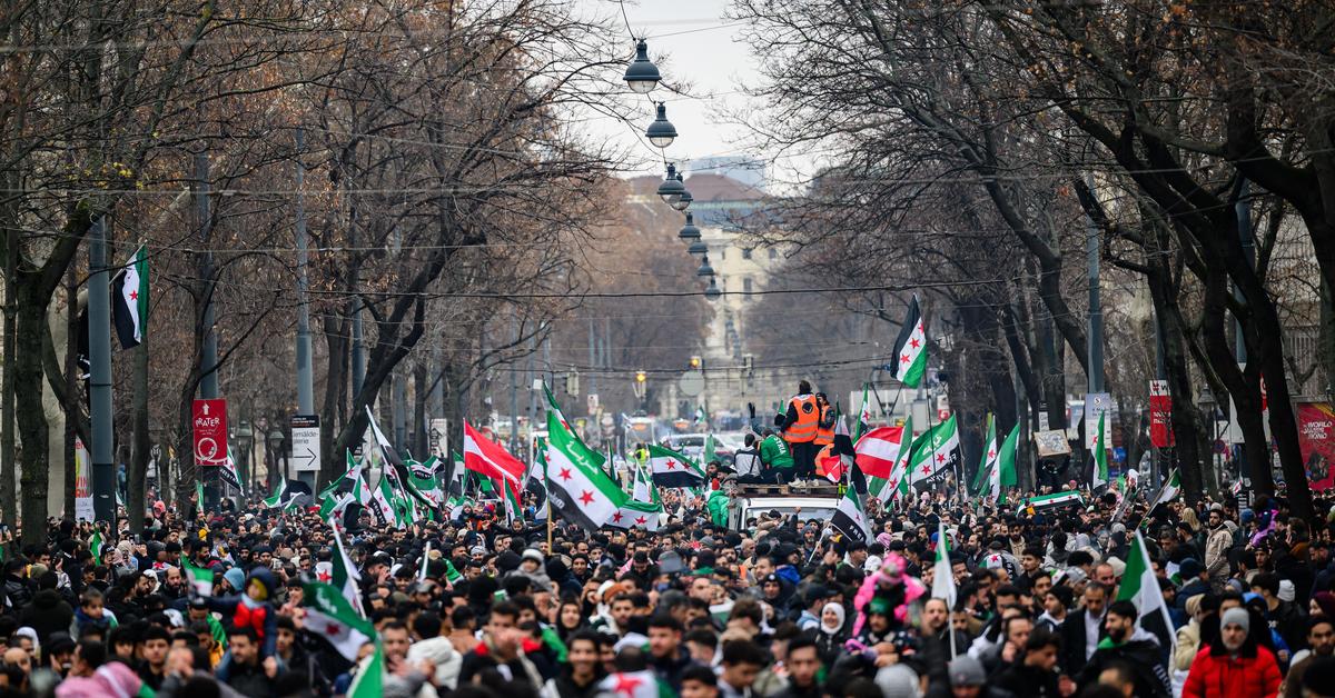 Was bedeutet der Regimewechsel für 95.000 syrische Flüchtlinge in Österreich? – DiePresse.com