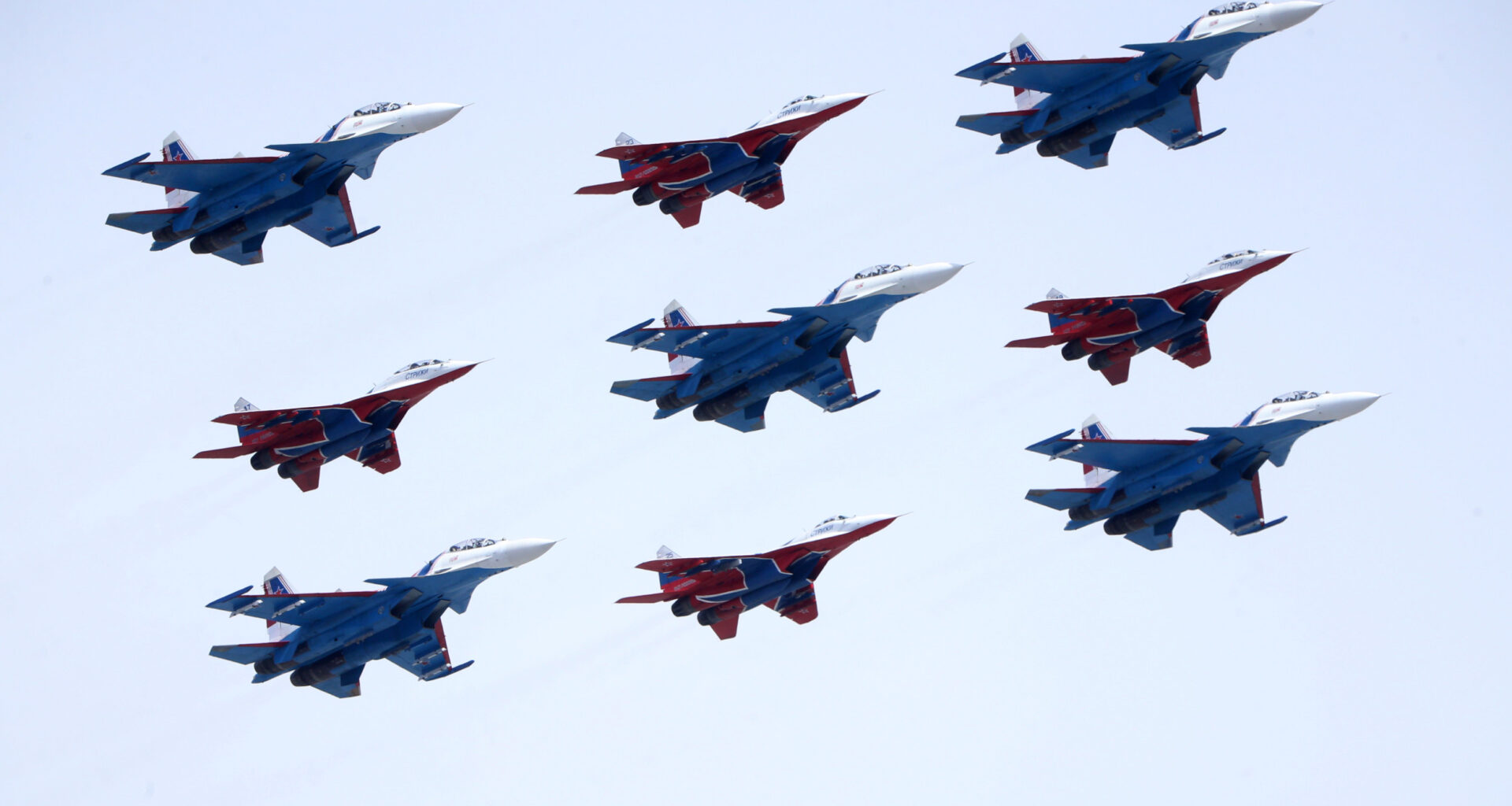 SU-35s and MIG_29s Fly Over Red Square