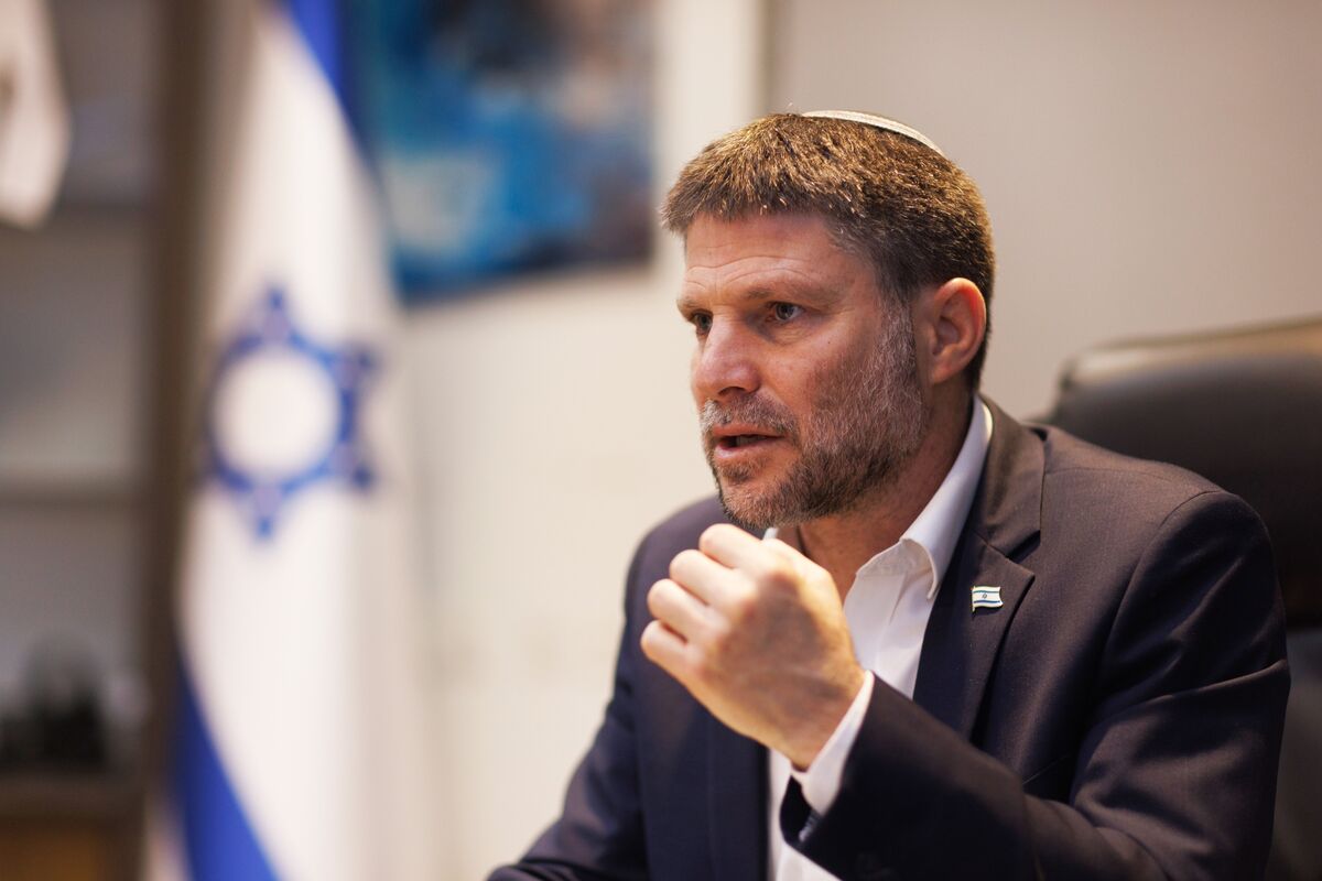 Israel’s Smotrich Says Trump Offers Chance to Overthrow Iran