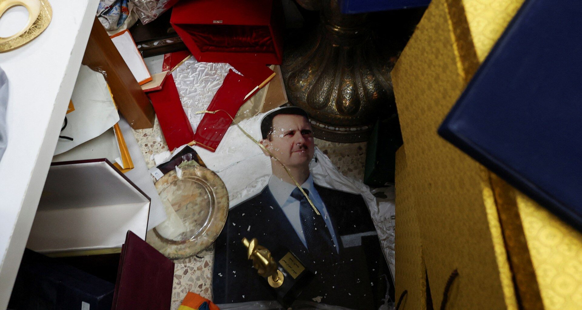 What is Iran signalling since the fall of Syria’s Bashar al-Assad? | Syria's War News