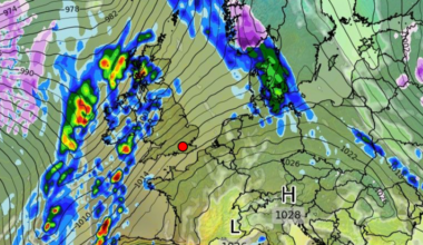 Britain to be gripped by 'spin cycle' of severe gales and heavy downpours as 'trough' triggers freezing blast