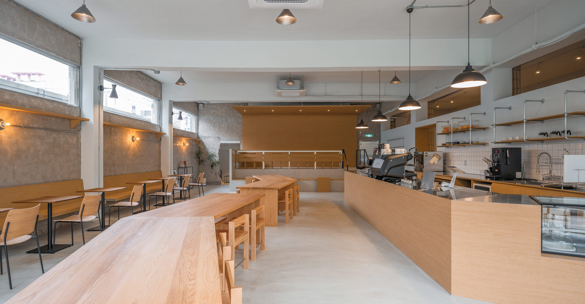 space timefill Coffee Shop / SAISA STUDIO