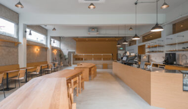 space timefill Coffee Shop / SAISA STUDIO