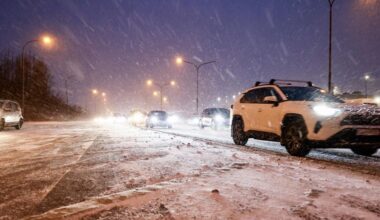 Warnings of icy road conditions and bad visibility in today's snowfall