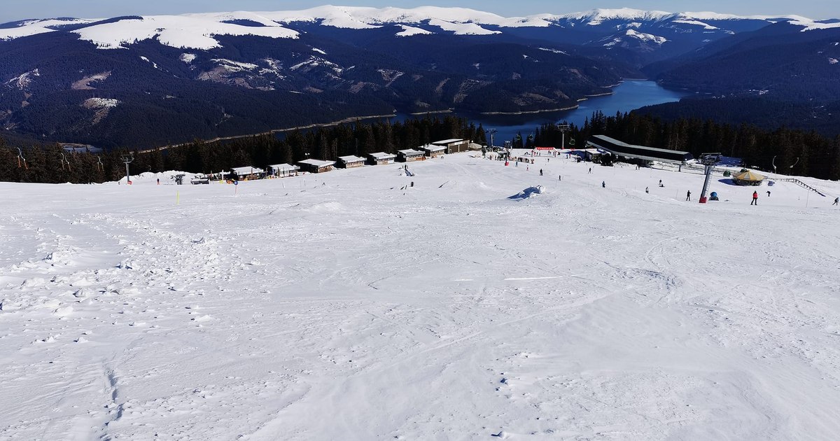 Destinații pentru schi de Crăciun în România. Ce pârtii sunt deschise