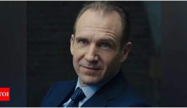 Ralph Fiennes recalls King Charles visiting James Bond film set, says he was "charming to meet" | English Movie News