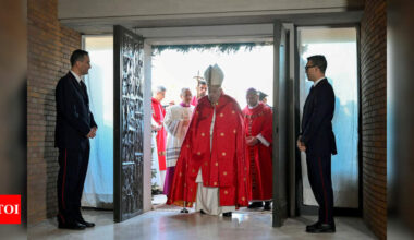 Pope Francis opens ‘Holy Door’ at one of Italy’s largest prisons in historic first |
