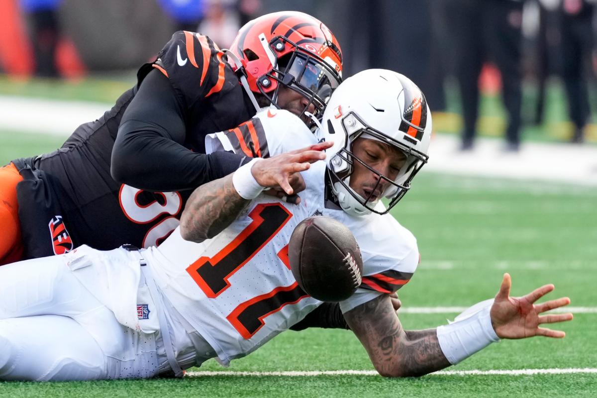 Data Dump: Browns fall to the bottom with weeks left