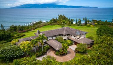 A $16.5 Million Hawaiian Estate Completely Powered By Solar Energy