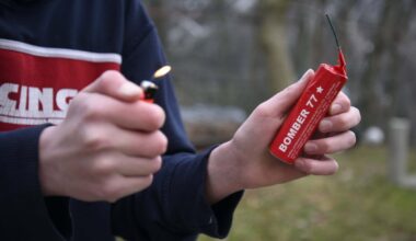Deček ima hude poškodbe roke, trebuha in obraza. Posledice bodo trajne