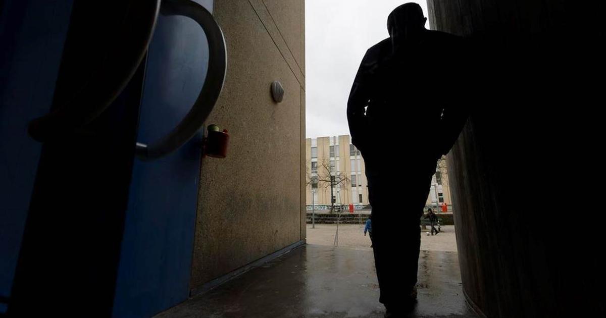 La Suisse suspend les procédures pour les requérants d'asile syriens - rts.ch