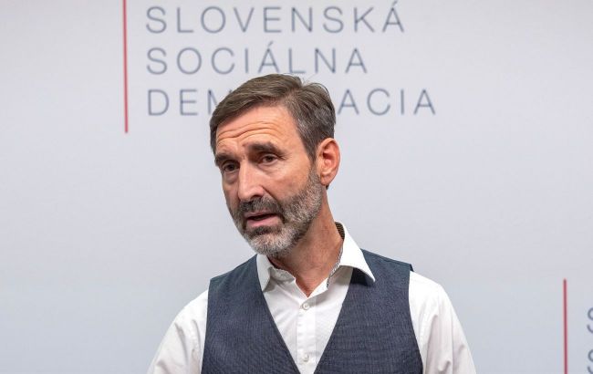 Slovakia offers to host second Ukraine peace summit, seeks Russia