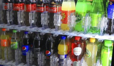 Les sodas suisses ont-ils vraiment réduit leur teneur en sucre? - rts.ch