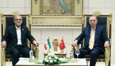 Turkey, Iran call for Syria unity at Muslim summit in Cairo