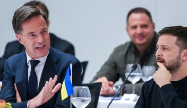 Le chef de l'Otan accueille Zelensky à Bruxelles avant le retour de Trump : Actualités