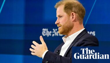 Prince Harry trying to turn Sun publisher trial into ‘public inquiry’, high court told | Prince Harry