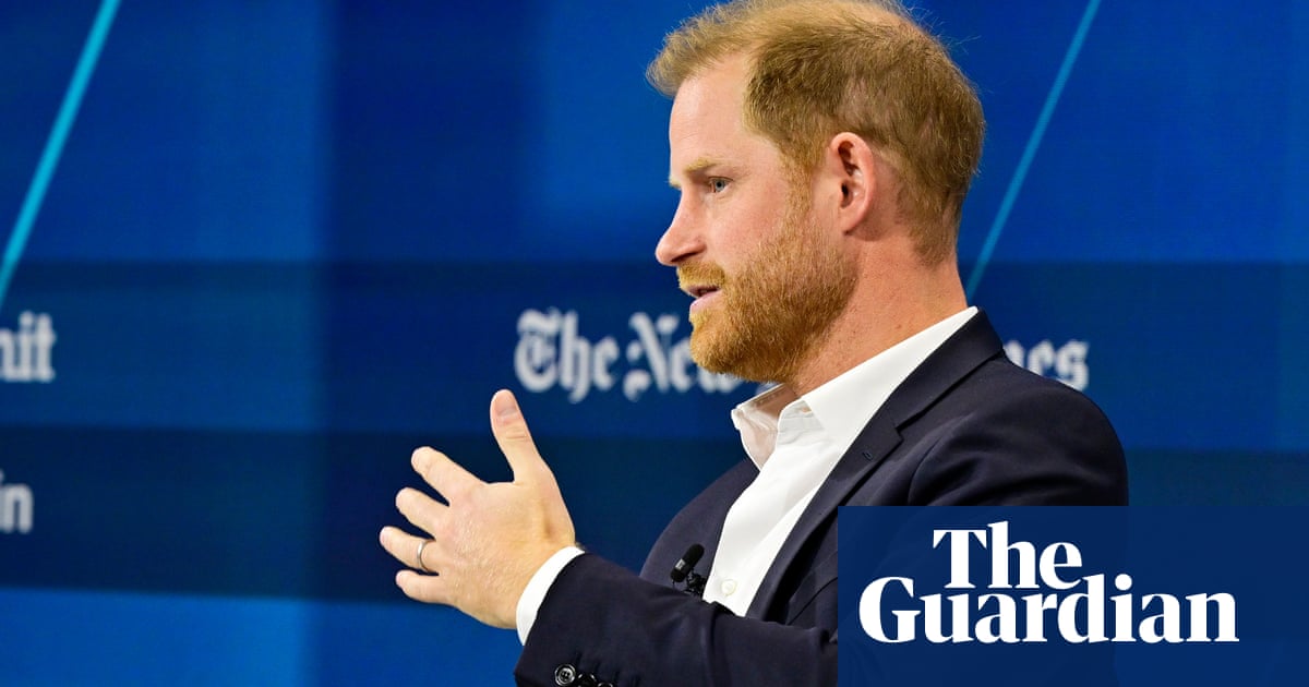 Prince Harry trying to turn Sun publisher trial into ‘public inquiry’, high court told | Prince Harry