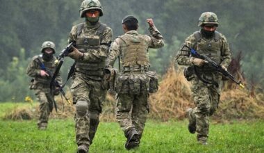 Estonian instructors training Ukrainian troops in England | News