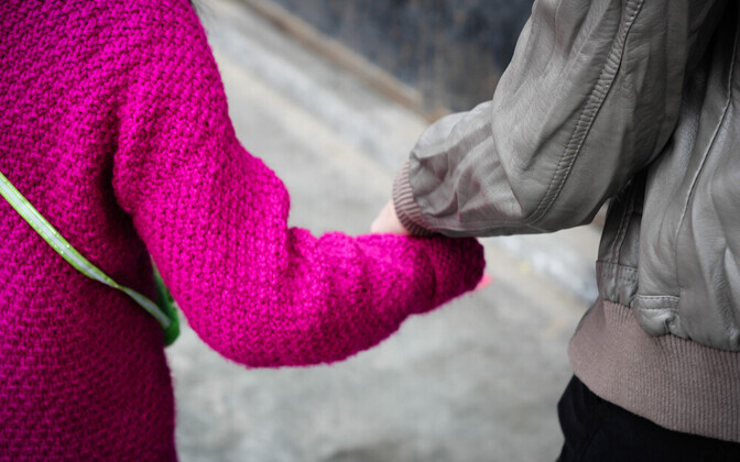 Riik kärpis laste ja perede heaolu edendamiseks mõeldud toetust | Eesti