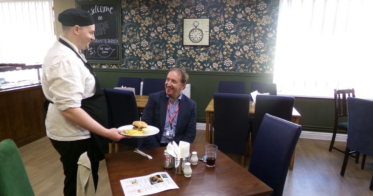 Pub chain opens mock boozers at two jails to get convicts pulling pints and cooking roasts