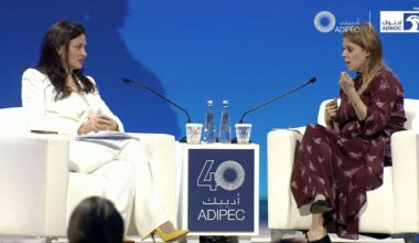 Beatrice and Eugenie, the new faces of the monarchy in Middle East
