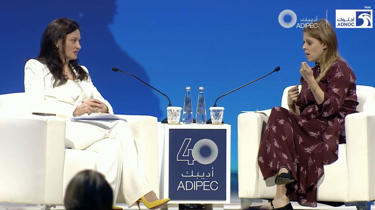 Beatrice and Eugenie, the new faces of the monarchy in Middle East