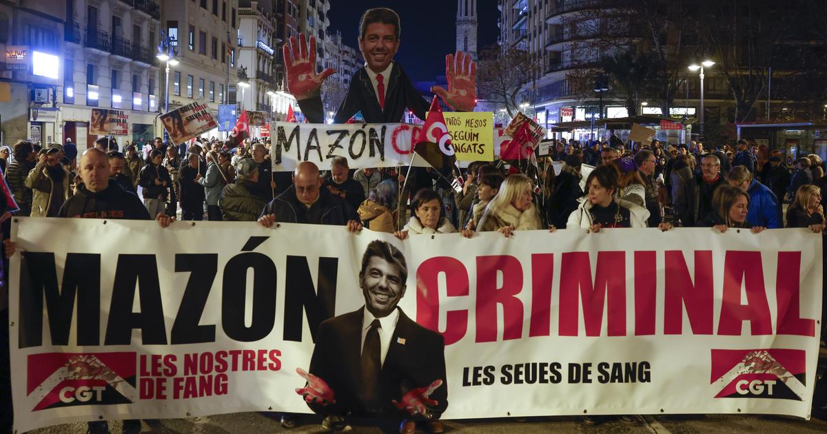 Une importante manifestation à Valence pour dénoncer la gestion des inondations - rts.ch