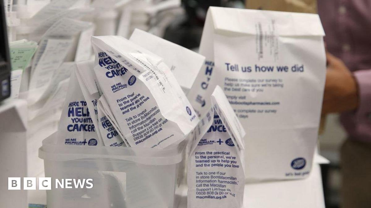 Trainee GP suspended for writing own prescription
