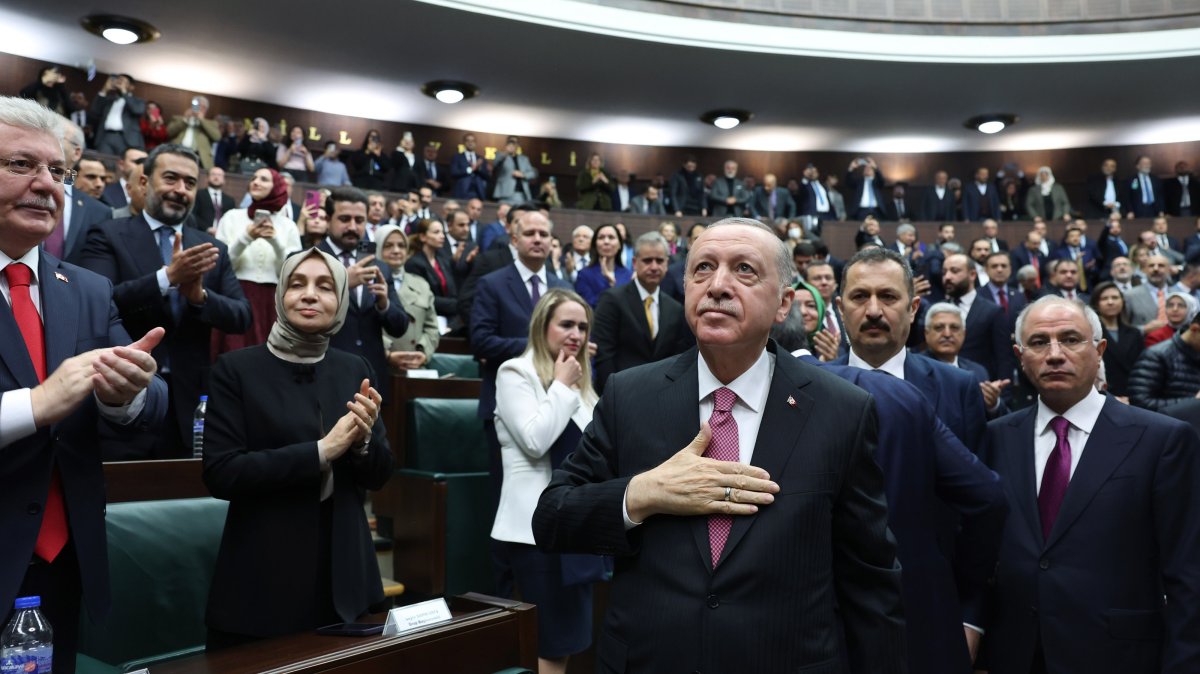 Erdoğan tells PKK in Syria to bury weapons or 'be buried'