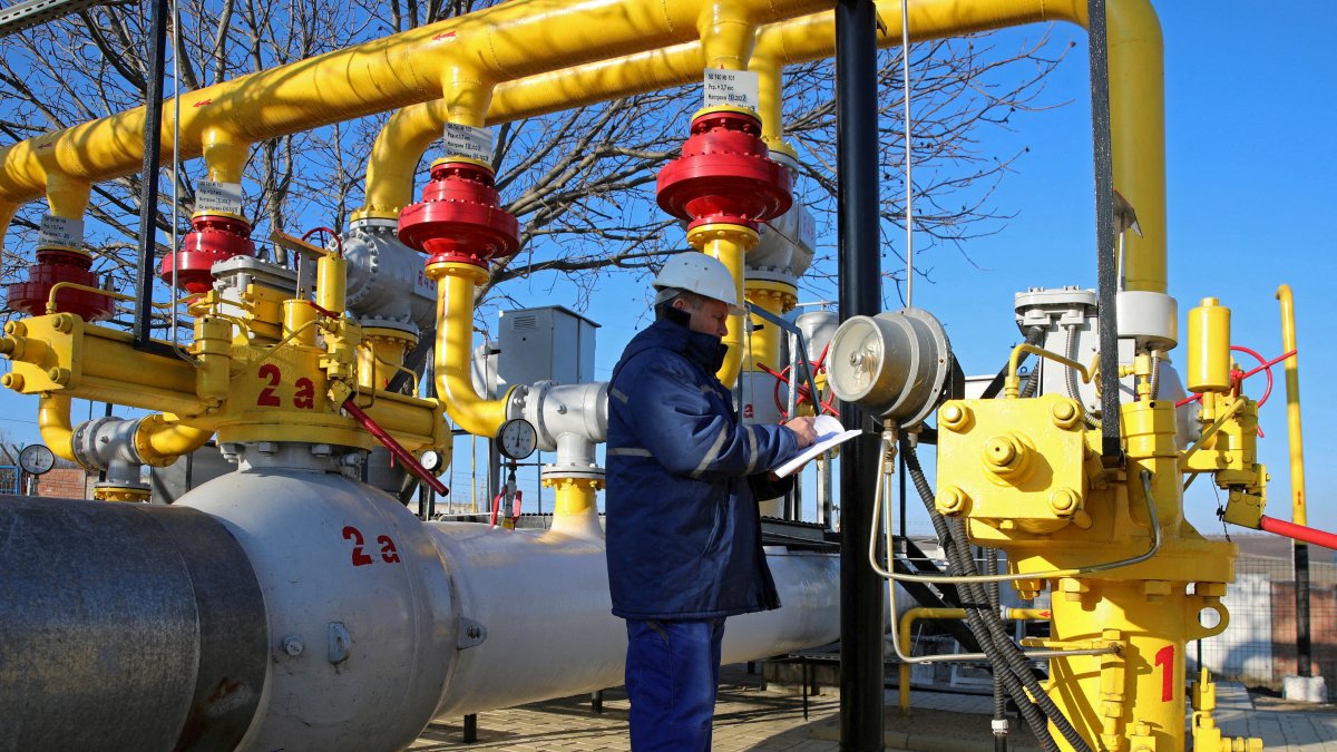 Russia says to halt gas exports to Moldova from Jan. 1