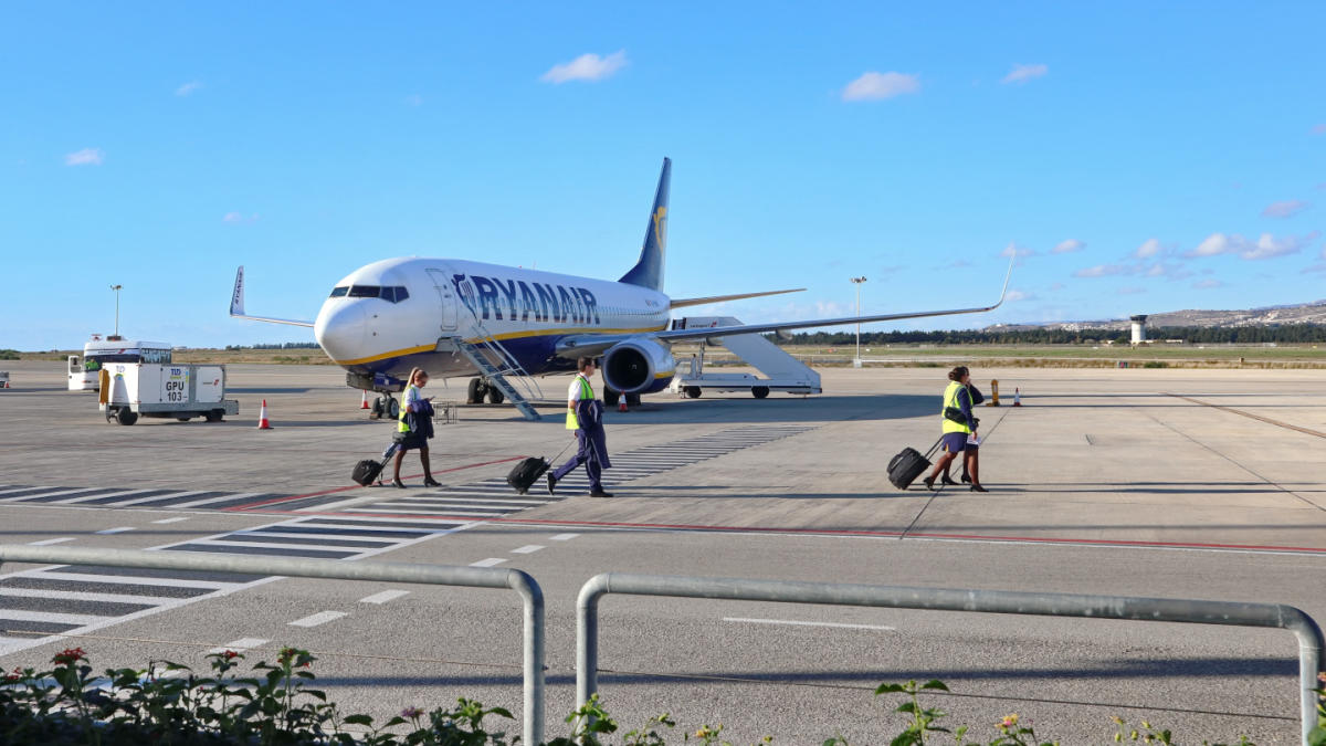 Cyprus government signs agreement for airport expansions