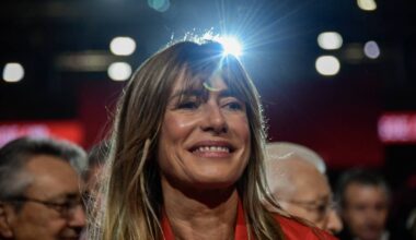 Spain PM's wife testifies in corruption case