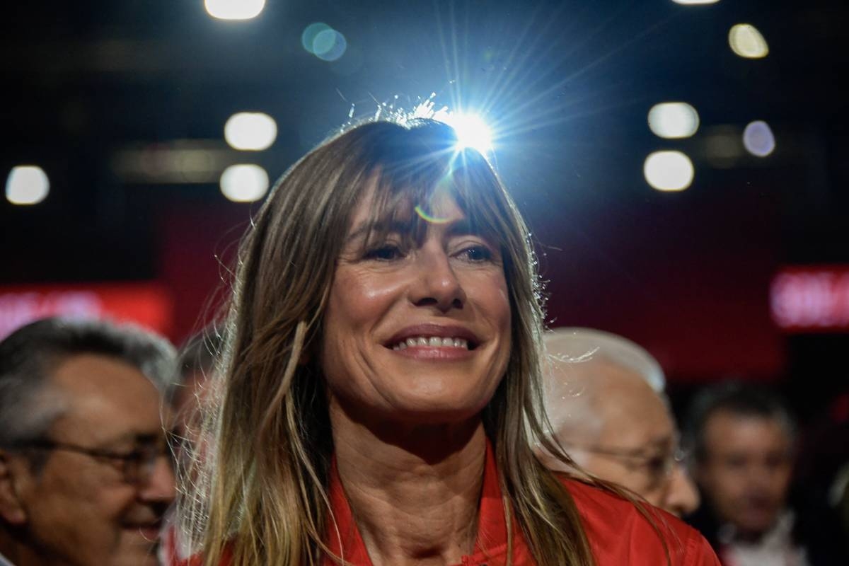 Spain PM's wife testifies in corruption case