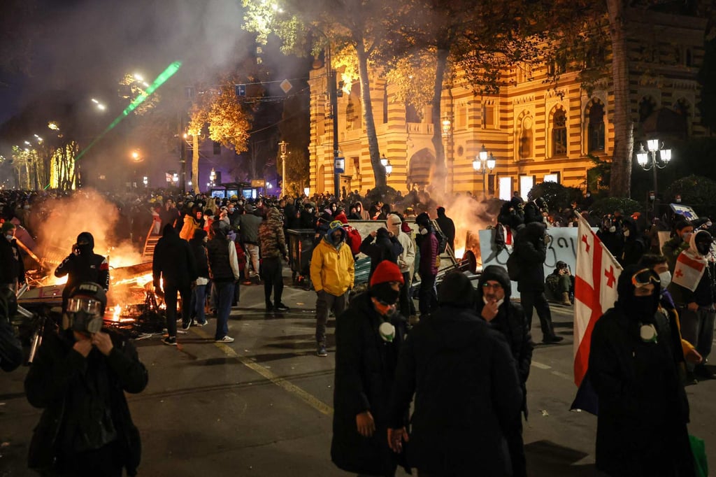 Protesters clash with police during a demonstration against the government’s decision to delay European Union membership talks amid a post-election crisis, outside the Georgia Parliament in Tbilisi. Photo?: AFP