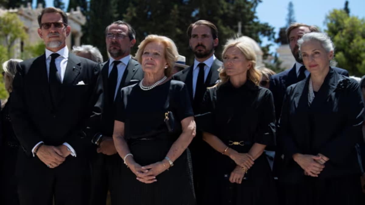 Greece's former royal family applies for citizenship 50 years after being dethroned – Firstpost