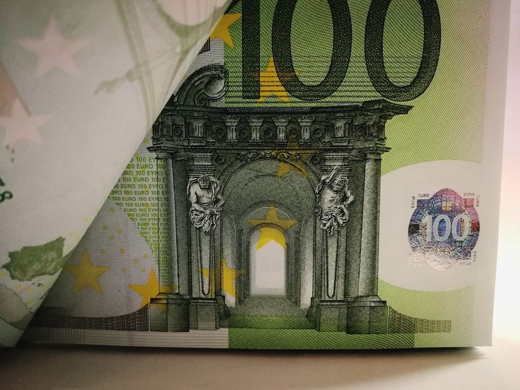 Latvijas Bankas izdevumi darbības nodrošināšanai pret IKP ir vieni no augstākajiem eirozonā :: Dienas Bizness